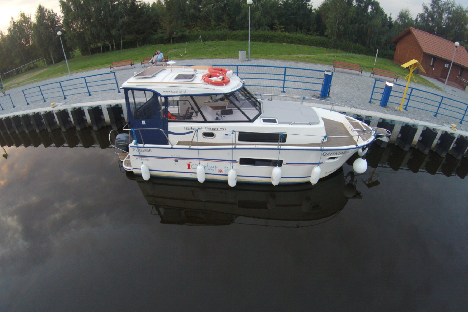 Nautika 830